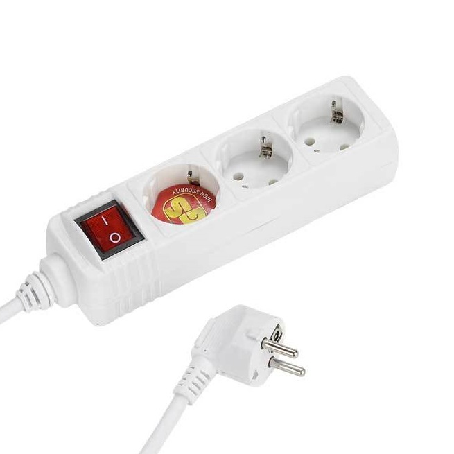 Дълъг захранващ кабел разклонител -троен, 3 х SCHUKO, 5 м, бял цвят. Wisetech SS02
